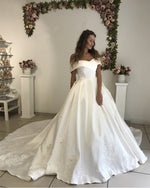 Cargar imagen en el visor de la galería, Off-The-Shoulder Ball Gown Satin Wedding Dresses Lace Embroidery
