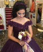 Cargar imagen en el visor de la galería, Purple Flower Wedding Dresses Ball Gown V-Neck Off The Shoulder
