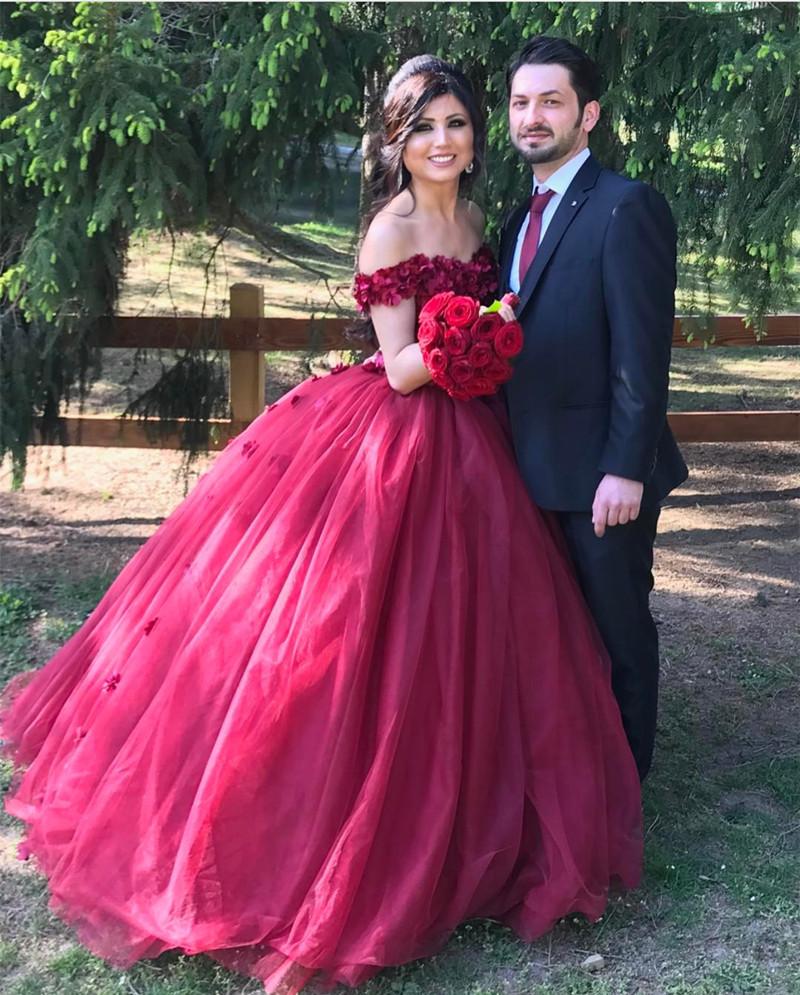 pre-wedding dresses