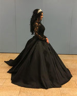 Cargar imagen en el visor de la galería, Wedding-Gowns-Black
