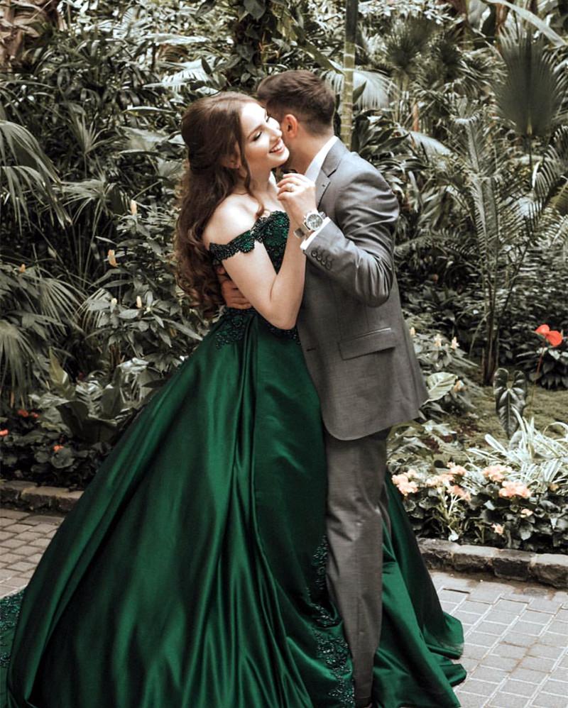Gorgeous Lace Flower Beaded V-neck Emerald Green Prom Dress Ball Gowns coloredwedding Gorgeous Lace Flower Beaded V-neck Emerald Green Prom Dress Ball Gowns coloredwedding