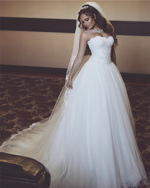 Strapless Lace Sweetheart Tulle Court Train Princess Wedding Gowns