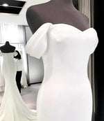 Cargar imagen en el visor de la galería, Mermaid Wedding Dresses Sweetheart Court Train With Off Shoulder
