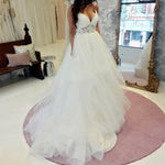 Cargar imagen en el visor de la galería, A Line V Neck Ruffles Tulle Princess Wedding Dresses Lace Appliques
