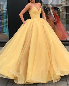 Elegant Organza Ruffles V-neck Bodice Corset Ball Gowns Floor Length Wedding Dresses