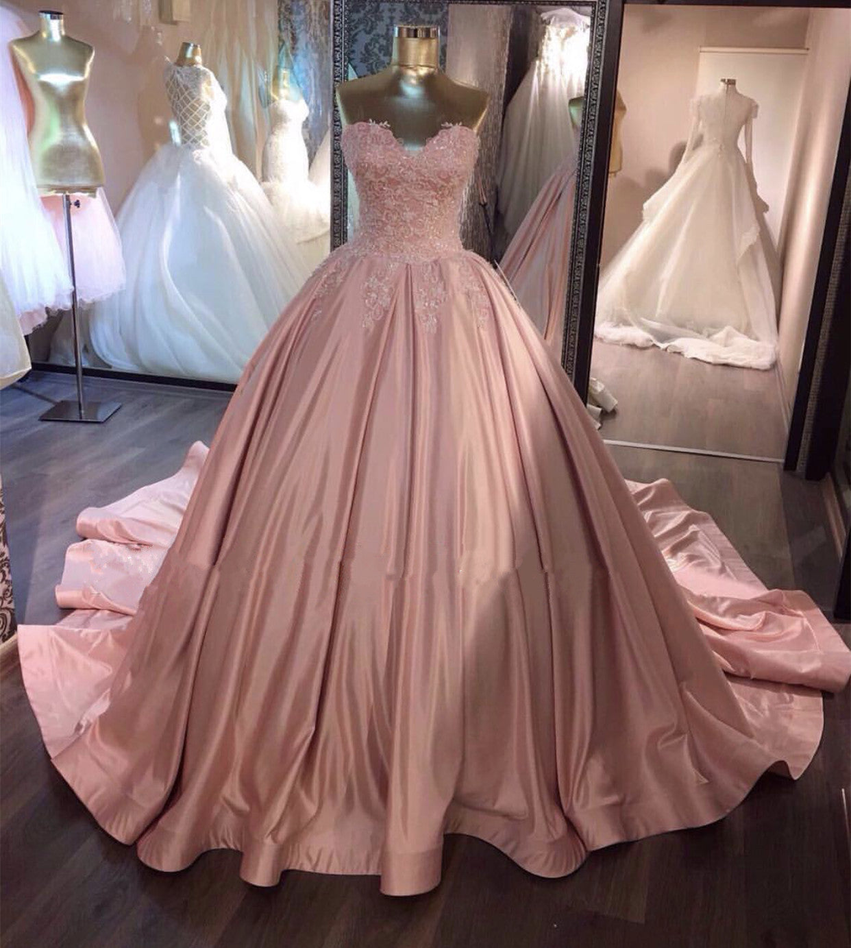 Pink Wedding Dresses Taffeta Ball Gowns Lace Appliques Sweetheart