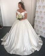 Cargar imagen en el visor de la galería, Luxurious Lace Appliques V-neck Off The Shoulder Ball Gowns Wedding Dress Satin
