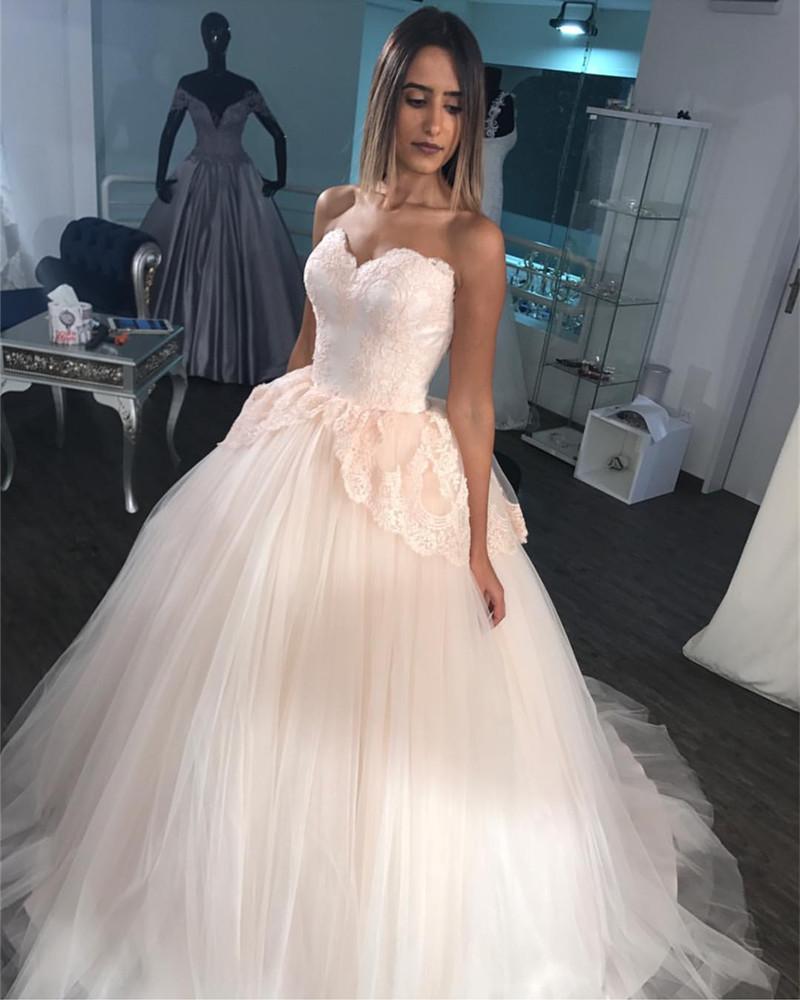 Gorgeous Lace Appliques Sweetheart Tulle Ball Gown Wedding Dresses Pink