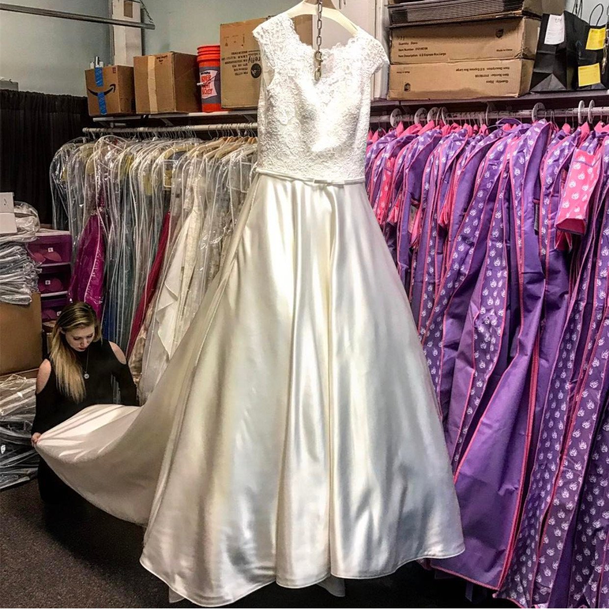 Vintage Lace Cap Sleeves Satin Wedding Dresses Ball Gowns 2017