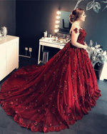 Afbeelding in Gallery-weergave laden, Burgundy-Ball-Gowns-Quinceanera-Dresses-Lace-Off-The-Shoulder-Prom-Gowns
