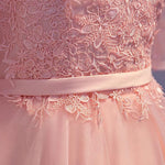 Cargar imagen en el visor de la galería, elegant pink lace appliques off the shoulder tulle bridesmaid dresses short
