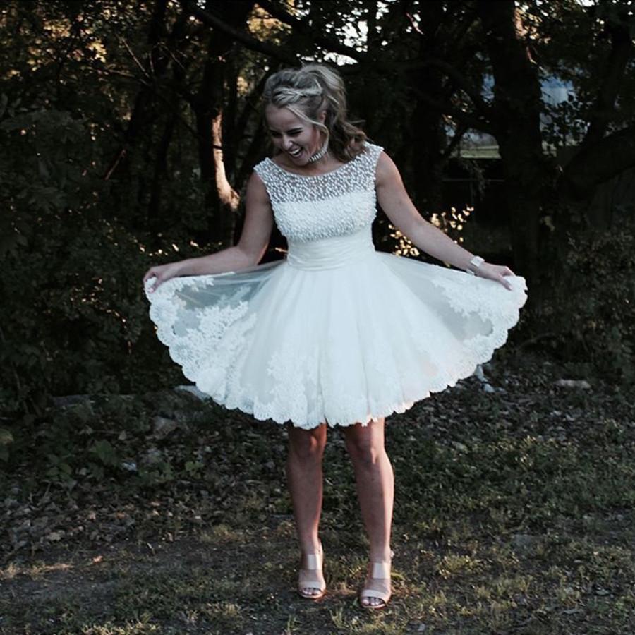 White Lace Appliques Tulle Homecoming Dresses Pearl Beaded Prom Dress Short