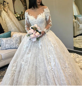 Vintage Long Sleeves Lace Ball Gown Wedding Dresses Illusion Neckline