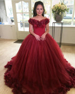 Afbeelding in Gallery-weergave laden, Burgundy Flower V-neck Tulle Ball Gowns Quinceanera Dresses
