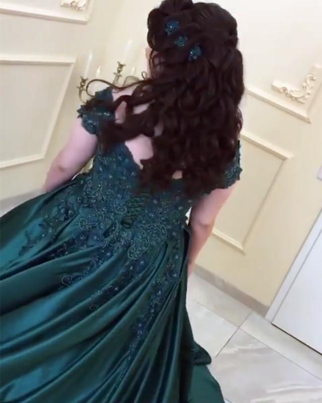 Stunning Lace Flowers Beaded V-neck Ball Gowns Prom Dresses Satin