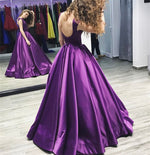Cargar imagen en el visor de la galería, grape-prom-dresses
