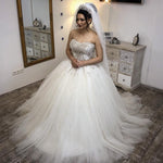 Load image into Gallery viewer, Crystal Beaded Sweetheart Tulle Wedding Dresses Ball Gowns
