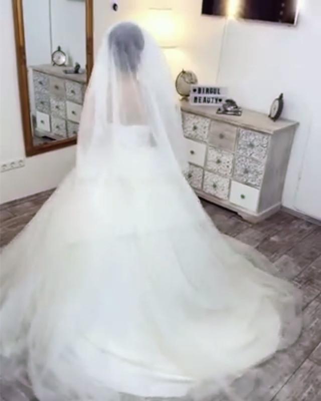 Crystal Beaded Sweetheart Tulle Wedding Dresses Ball Gowns