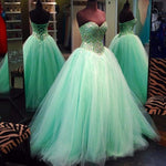 Cargar imagen en el visor de la galería, Crystal Beaded Sweetheart Tulle Ball Gowns Prom Quinceanera Dresses 2017
