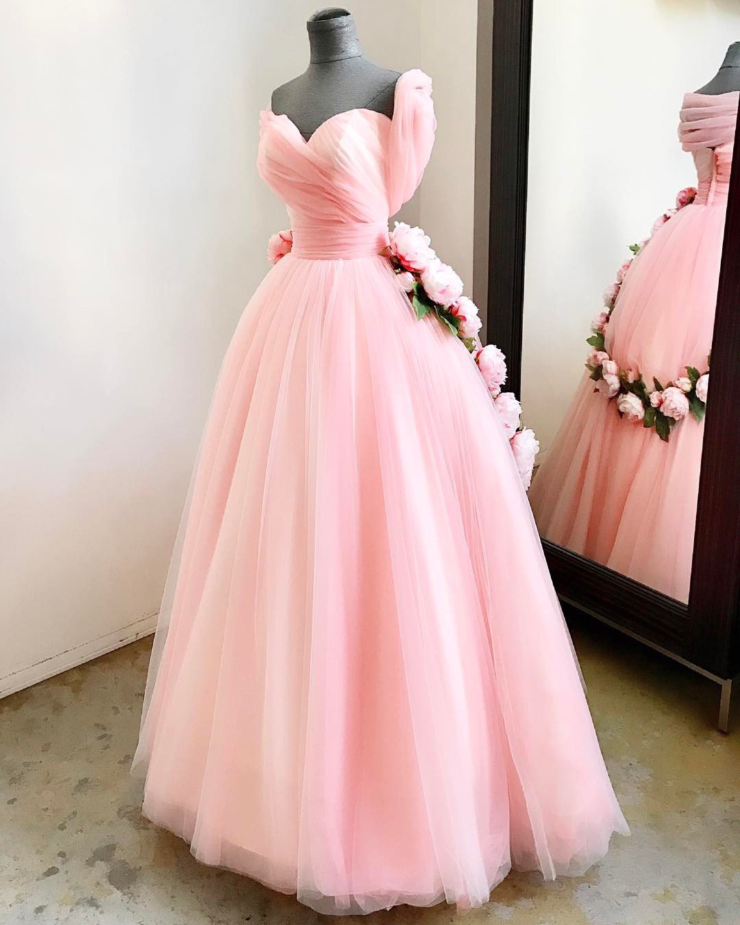 A Line Sweetheart Pink Tulle Princess Wedding Dresses With Peonies Flowers