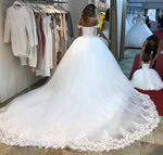 Afbeelding in Gallery-weergave laden, Romantic sweetheart wedding dresses off the shoulder lace edge
