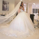 Load image into Gallery viewer, Puffy-Wedding-Dresses
