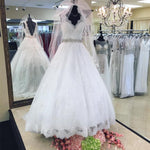 Cargar imagen en el visor de la galería, Vintage V Neck Tulle Wedding Dresses Lace Appliques

