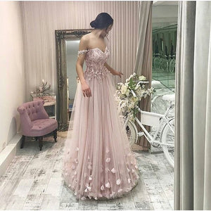 Elegant V-neck Tulle Floor Length Empire Prom Dresses Off Shoulder With Lace Beaded