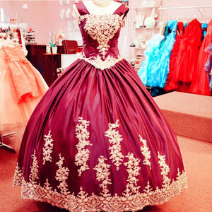 Vintage Gothic Style Ball Gowns Quinceanera Dresses With Lace Appliques