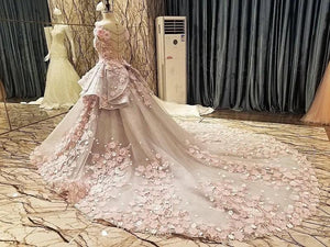 Luxurious Royal Train Lace Wedding Dresses Ball Gowns With Floral Flowers