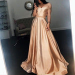 Afbeelding in Gallery-weergave laden, Long Champagne V Neck Evening Dress Off Shoulder Prom Gowns
