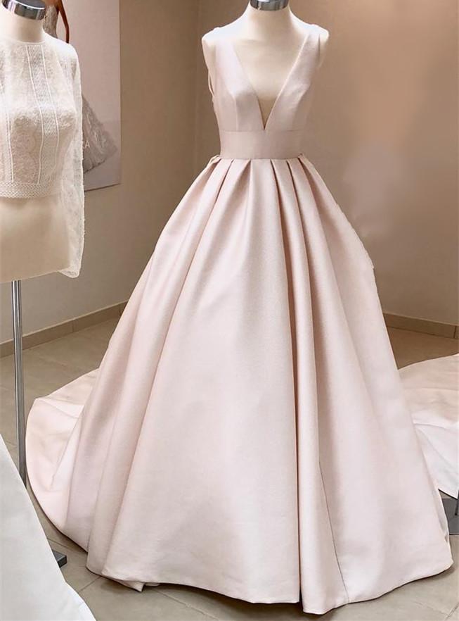 Brautkleider Hof-schleppe Elfenbein Duchesse-Linie Herzausschnitt Perlen verziert Ärmellos Lange Satin