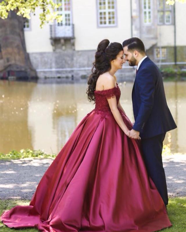 Burgundy-Quinceanera-Dresses-Satin-Ball-Gowns-Prom-Dress-Lace-Embroidery