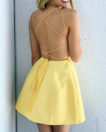 Load image into Gallery viewer, Strapless Open Back Satin Homecoming Dresses Short Prom Gowns
