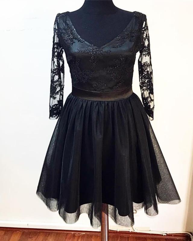 Modest 3/4 Sleeves Tulle V-neck Homecoming Dresses Lace Applique