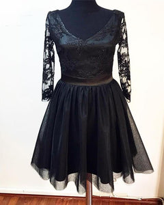 Modest 3/4 Sleeves Tulle V-neck Homecoming Dresses Lace Applique