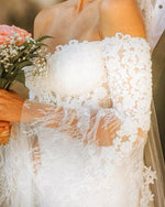 Afbeelding in Gallery-weergave laden, Elegant-Bride-Dress-Off-Shoulder-Mermaid-Wedding-Gowns-Lace-Long-Sleeves
