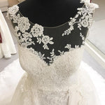 Cargar imagen en el visor de la galería, Elegant-Wedding-Gown
