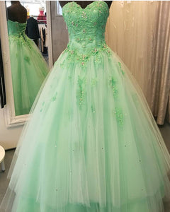 Lace Appliques Beaded Sweetheart Tulle Quinceanera Dresses