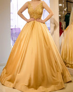 Afbeelding in Gallery-weergave laden, Satin Ball Gowns Prom Dresses Lace Appliques With Sheer Neckline
