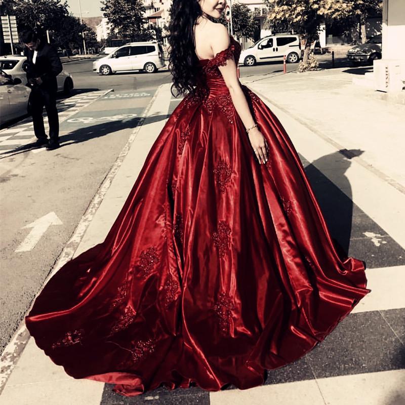 Gorgeous Lace Beaded V Neck Burgundy Ball Gowns Wedding Dresses Off Shoulder