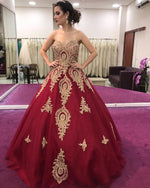 Afbeelding in Gallery-weergave laden, Gold Lace Appliques Sweetheart Ball Gowns Quinceanera Dresses

