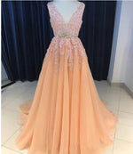 Cargar imagen en el visor de la galería, Gorgeous Lace Appliques V Neck Long Tulle Couture Evening Gowns
