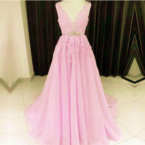 Gorgeous Lace Appliques V Neck Long Tulle Couture Evening Gowns