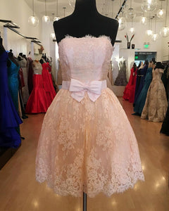 Short A-line Strapless Bow Sashes Lace Homecoming Dresses