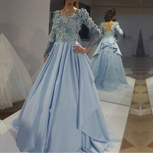 Chic Floral Lace V Neck Long Sleeves Formal Evening Gowns 2018 Prom Dresses
