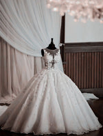 Cargar imagen en el visor de la galería, Lace-Ball-Gown-Wedding-Dress
