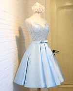 Afbeelding in Gallery-weergave laden, Short Lace Appliques V Neck Homecoming Dresses
