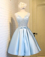 Afbeelding in Gallery-weergave laden, Elegant Light Blue Satin Homecoming Dresses 2019
