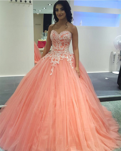 Pretty Lace Appliques Tulle Quinceanera Dresses Ball Gowns